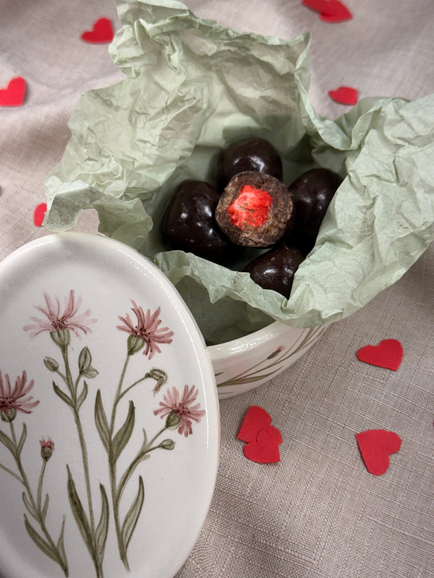 Scatola portagioie - fiori rosa + cioccolatini